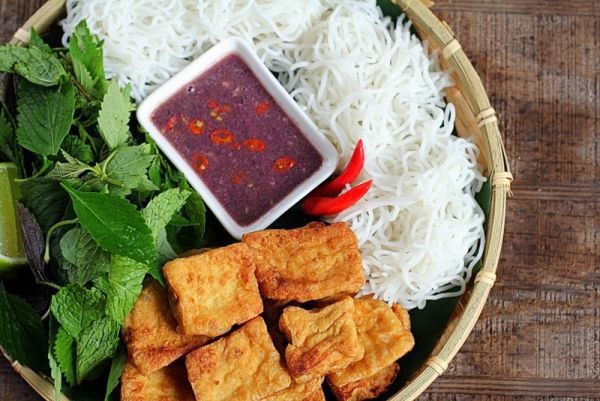 Cách làm món bún đậu mắm tôm đúng chuẩn miền Bắc