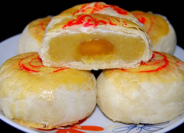 Bánh pía Sóc Trăng. 