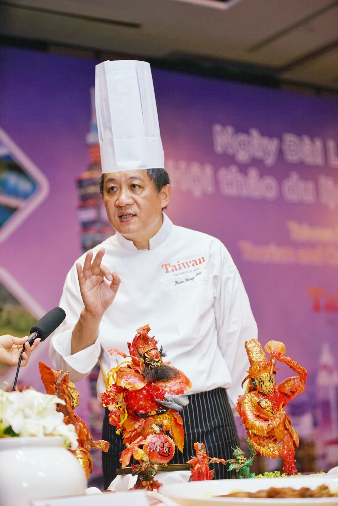 Chủ tịch Hiệp hội giao lưu ẩm thực Trung Hoa – ông Hung Che Kuo