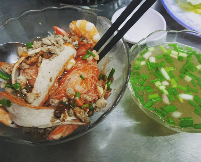 4 quán ăn bình dân vừa ngon, vừa dễ đụng người nổi tiếng ở Sài Gòn-4