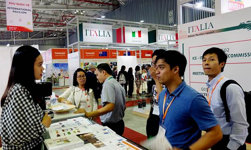 Gian hàng Quốc gia Ý tại Vietnam FoodExpo 2018 thu hút sự quan tâm của doanh nghiệp Việt Nam và khách tham quan