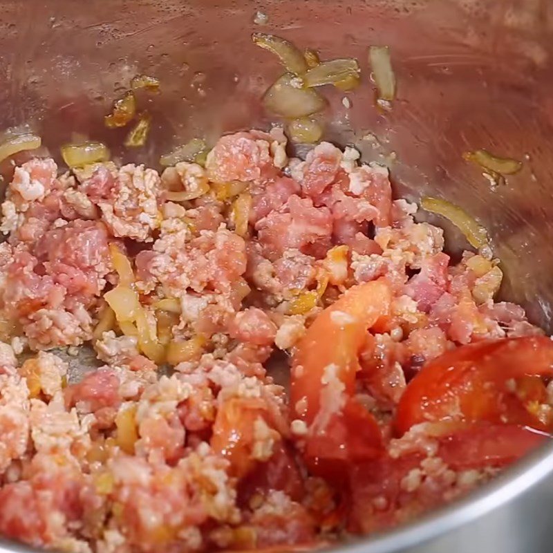 Cách nấu canh hoa chuối nấu thịt lợn hấp dẫn cho bữa cơm cả nhà thêm đậm đà - Hình 7