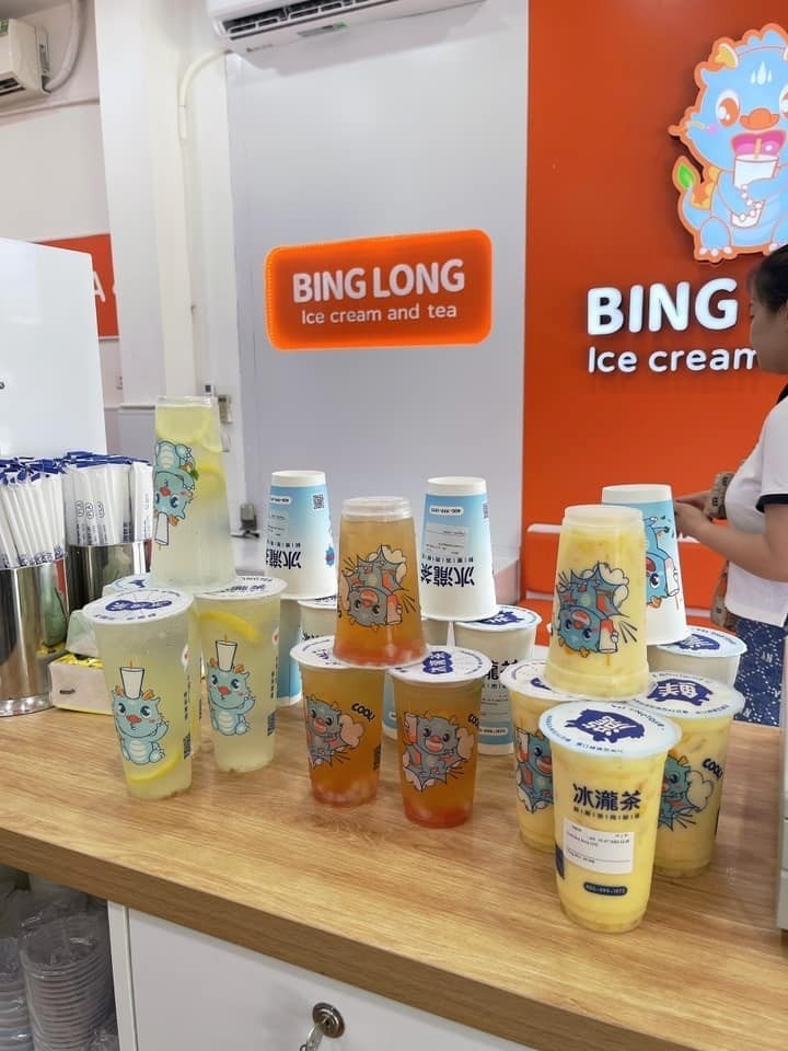 Những cốc kem được nhân viên tại BingLong tạo hình khá bắt mắt và thú vị